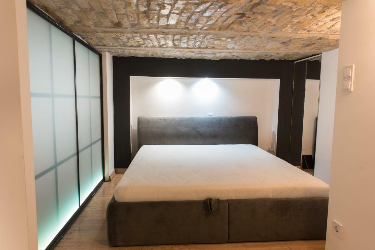 New Loft Style Appartman In The Heart Of The City Budapest Exteriör bild
