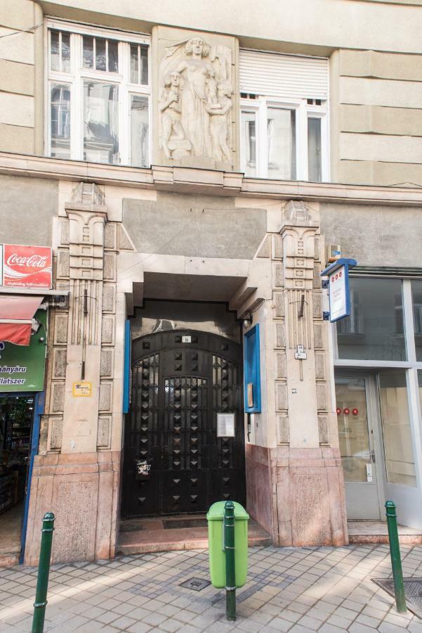 New Loft Style Appartman In The Heart Of The City Budapest Exteriör bild
